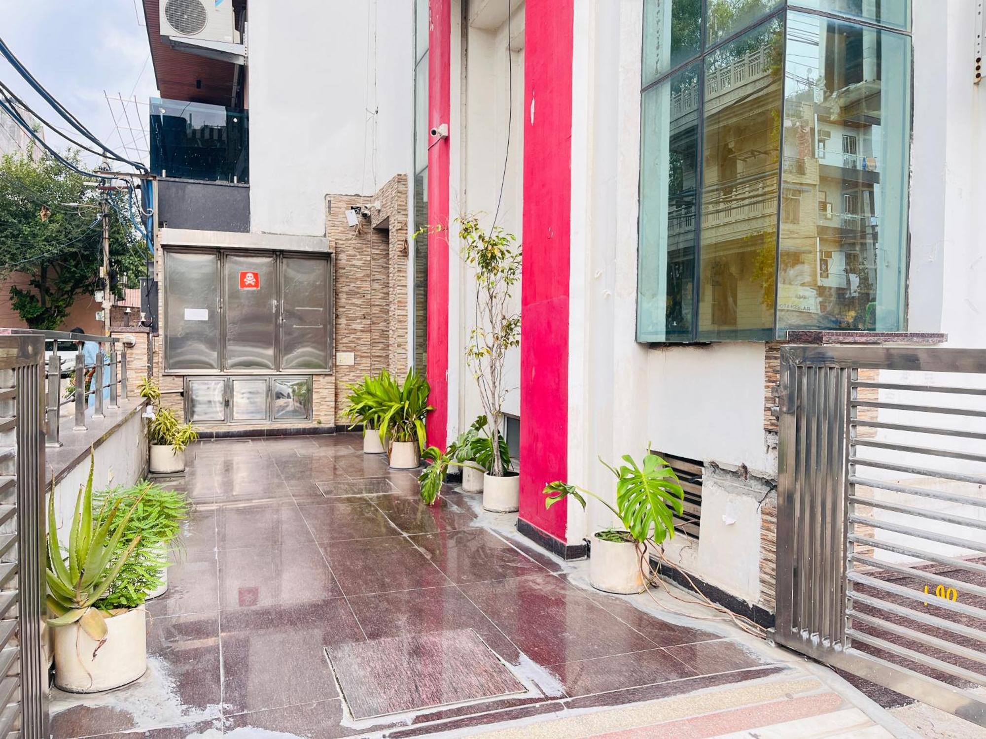 Hotel Park Pride Pitampura New Delhi, Couple Friendly Екстер'єр фото
